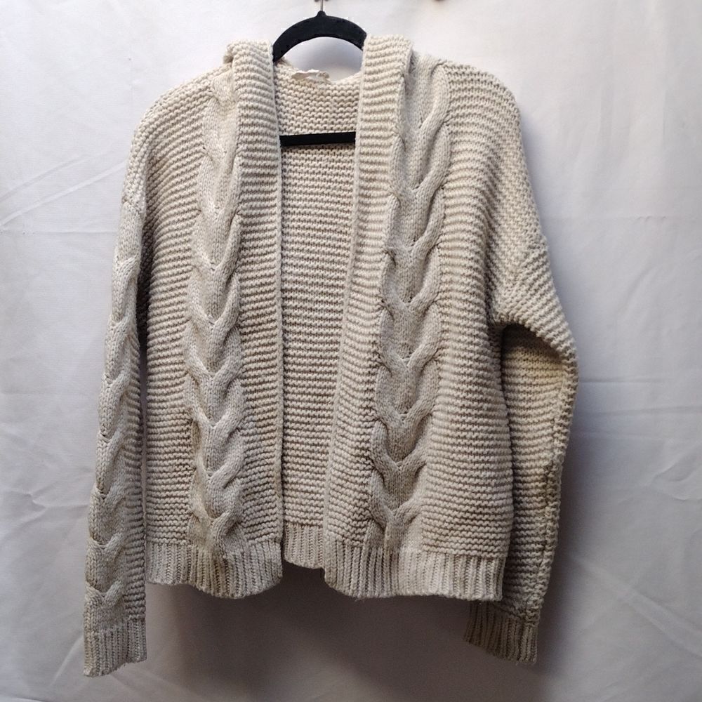Mazik cable knit sweater